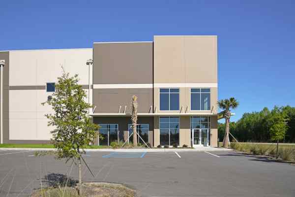 5 Ways to Find the Best Lawn Company for Commercial Properties 2